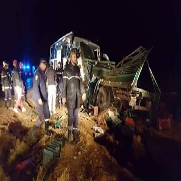 Collision entre un bus et un camion à Djelfa : 6 morts et 37 blessés