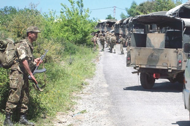 Deux caches terroristes et 28 bombes artisanales détruites à Aïn Defla 