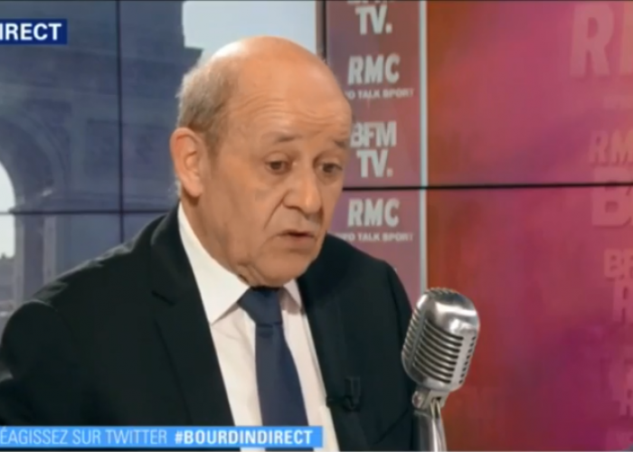 Jean-Yves Le Drian à propos des manifestations populaires en Algérie : "C'est toujours le président Bouteflika qui dirige le pays" (Vidéo)