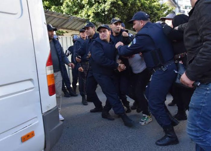 Hirak : Liberté provisoire pour 20 manifestants en attendant leur procès le 9 février au tribunal de Sidi M'hamed (Alger)