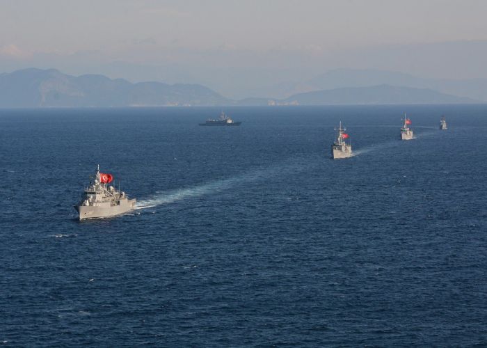 Anniversaire de l'arrivée du capitaine turc, Oruc Reis, sur les côtes algériennes : Deux frégates des forces navales turques au port d'Alger 