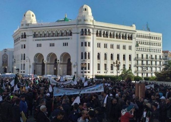  Les travailleurs ont marché à Alger sous la bannière de l’UGTA contre le parlement européen