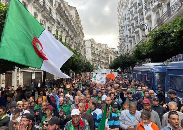 36e vendredi du hirak : appel au changement politique et au départ des symboles de l'ancien système 