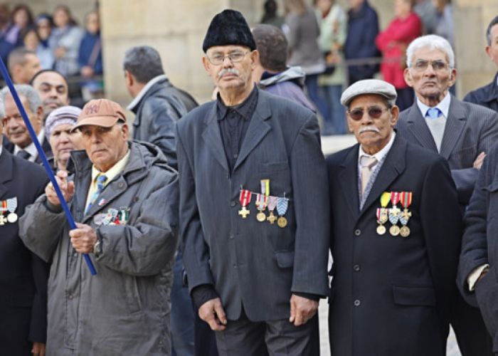 Le Drian : La question du retour des anciens harkis en Algérie n'était pas au "centre des discussions"