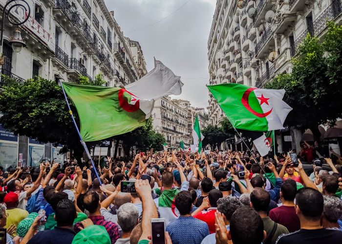 Le documentaire sur le Hirak diffusé par des chaines françaises largement décrié en Algérie