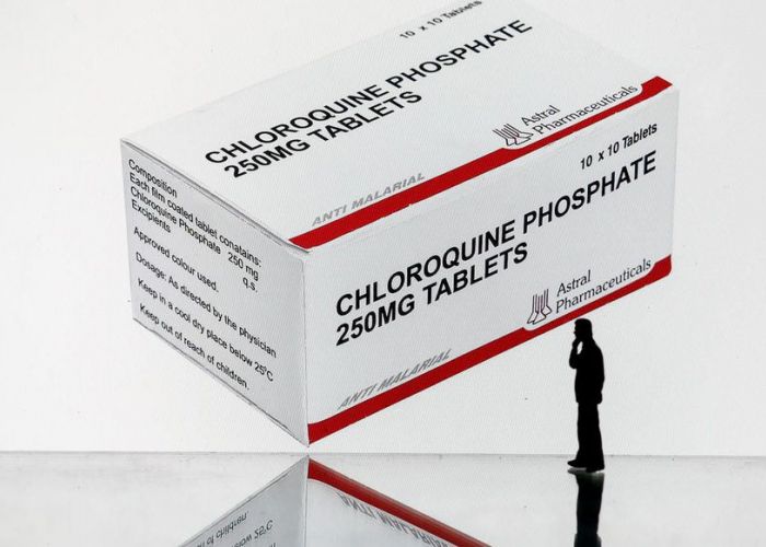 Covid-19 : "La chloroquine ne peut être à la disposition des 11.000 pharmacies du territoire national afin d'éviter sa pénurie"