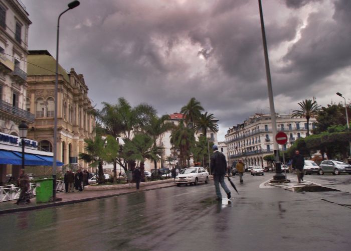 Alerte Météo : Jusqu'à 35 mm de pluie sur plusieurs régions du Centre et de l'Est du pays