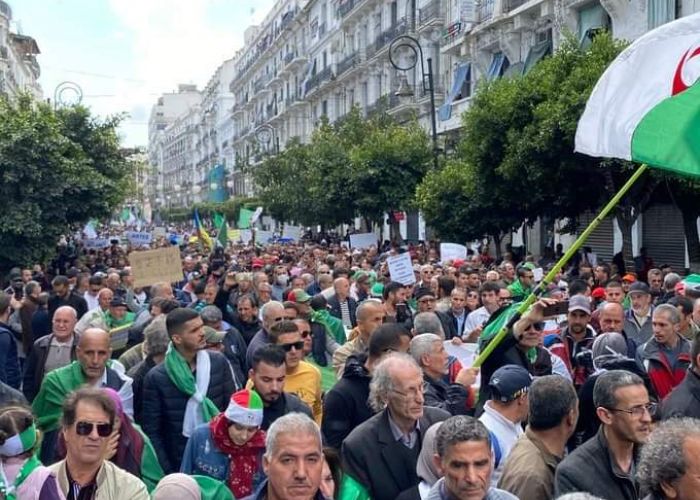 Mouvement populaire : Vendredi acte 55 (Vidéos)