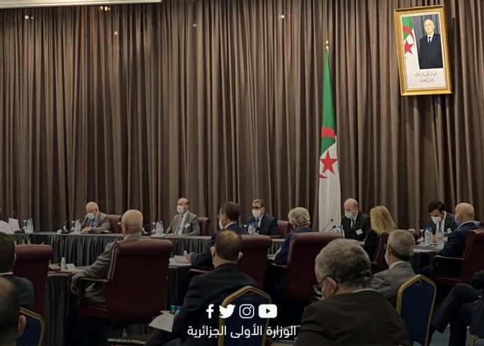 Rencontre gouvernement-opérateurs-partenaires sociaux : L'Algérie confrontée à un contexte économique difficile sans précédent, selon Djerad 