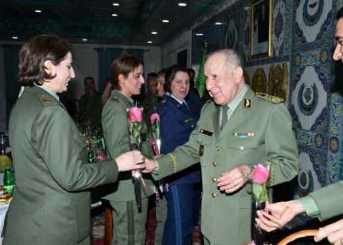 Said Chengriha rend hommage à la femme algérienne et salue son combat et son patriotisme 