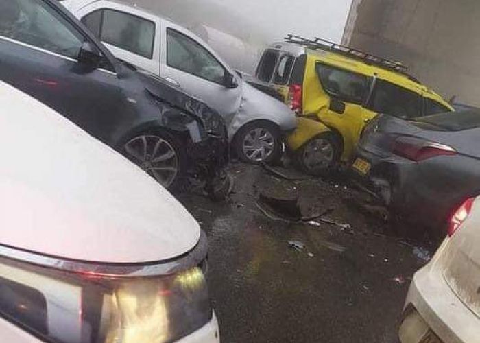 Aïn Defla : Au moins 7 blessés dans un carambolage impliquant des dizaines de véhicules sur l'autoroute Est-Ouest à hauteur d'El Hassania (Vidéo)