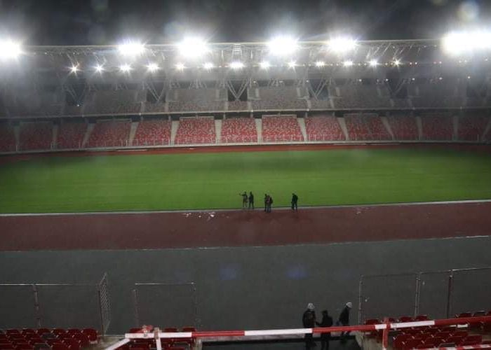 Nouveau stade de 40.000 places d'Oran : Essais concluants du dispositif d'éclairage (Vidéo)