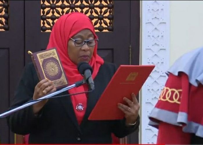  Samia Suluhu Hassan succède à Magufuli et devient la première femme à diriger la Tanzanie