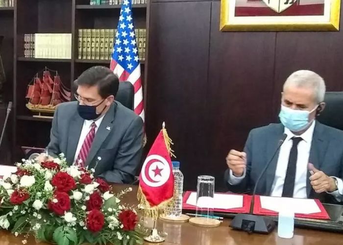 Tunisie-États-Unis : Le chef du Pentagone signe à Tunis un accord de coopération militaire sur dix ans 