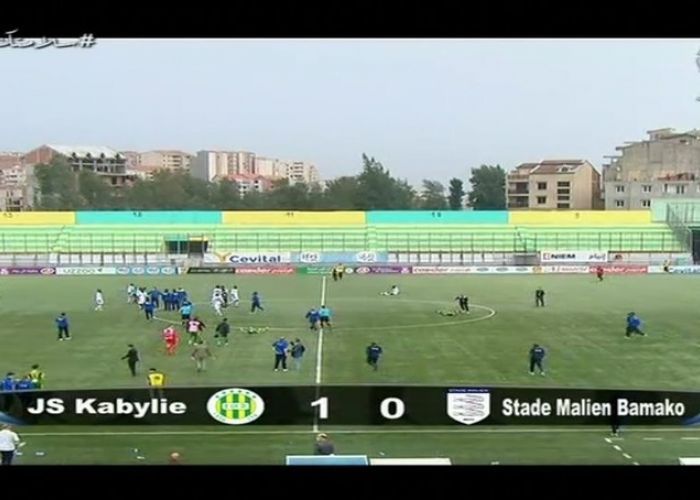 Coupe de la CAF : La JSK bat le Stade Malien (1-0) et se qualifie pour la phase des poules (Vidéo)