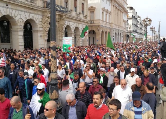 Mouvement populaire : Le 56e vendredi de mobilisation (Vidéos)