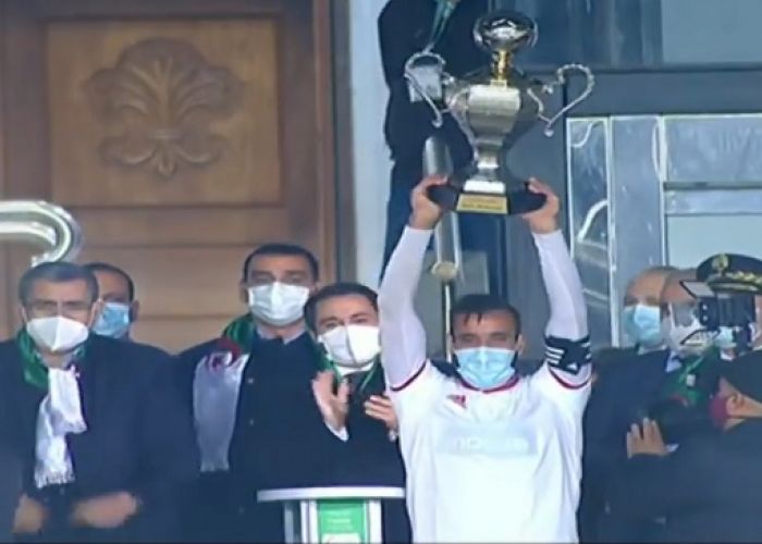  Supercoupe d'Algérie : le CRB dispose de l'USMA (2-1),rafle le trophée et signe une saison bien entamée