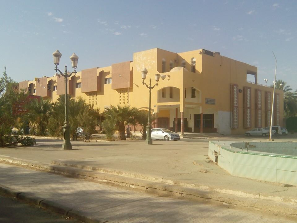 Ouargla : un grand centre commercial à l'abandon 