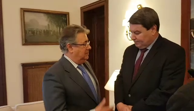 Abdelghani Hamel s’entretient avec le ministre espagnol de l'Intérieur à Madrid