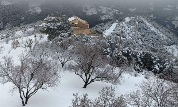 Alerte météo : Des chutes de neige sur les reliefs du Centre et de l'Est à partir de dimanche