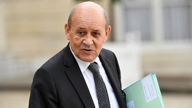 Incendies: Jean Yves Le Drian propose à l'Algérie l'appui de la France