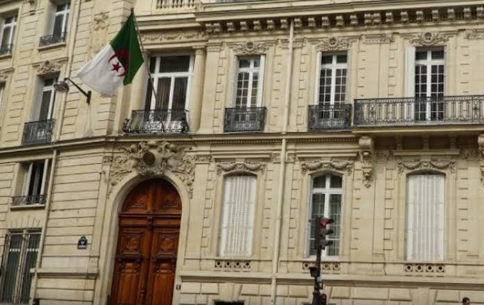 Acheminement des aides de la diaspora : L'ambassadeur d'Algérie en France persiste et signe