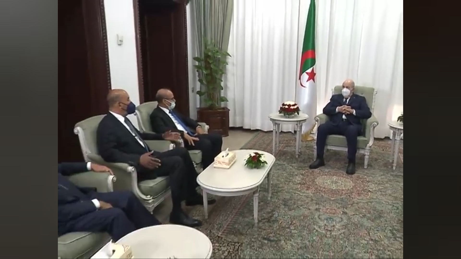 Le président Tebboune reçoit les vice-présidents du conseil présidentiel libyen (Vidéo)