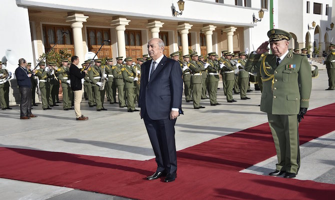 Le chef de l'Etat préside la cérémonie de remise des grades aux officiers supérieurs de l'ANP