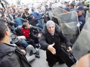 Education : le mouvement de protestation prend une tournure violente