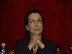 Louisa Hanoune choisit d’aller seule 