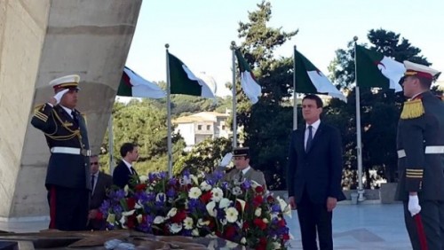 Valls se recueille à Alger à la mémoire des martyrs de la Guerre de libération nationale